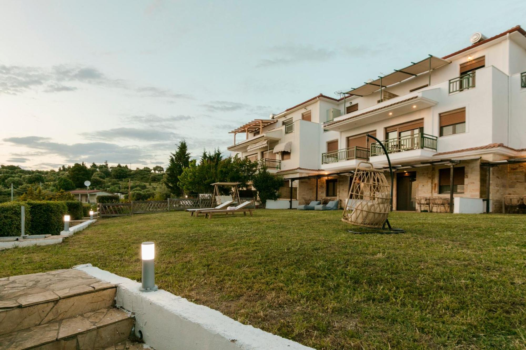 Pine In The Sea Nikiti-Sithonia Apartment ภายนอก รูปภาพ